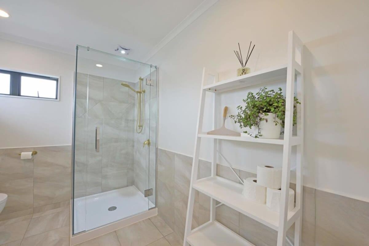 Escape To High End Comforts On Riverton Villa Mount Maunganui Bagian luar foto