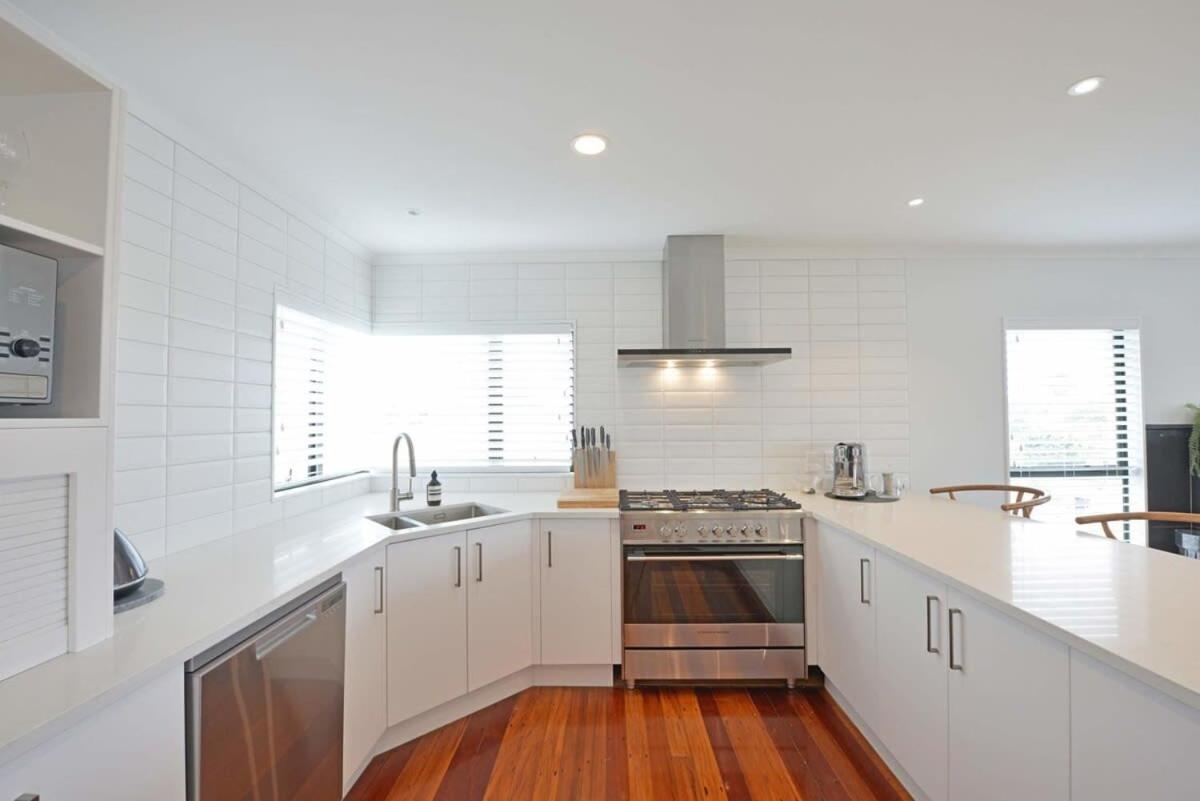 Escape To High End Comforts On Riverton Villa Mount Maunganui Bagian luar foto