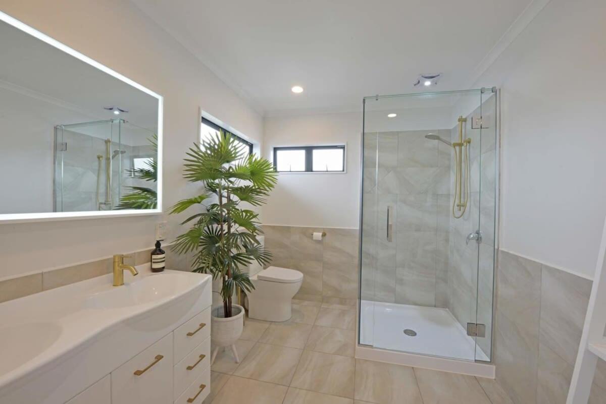 Escape To High End Comforts On Riverton Villa Mount Maunganui Bagian luar foto