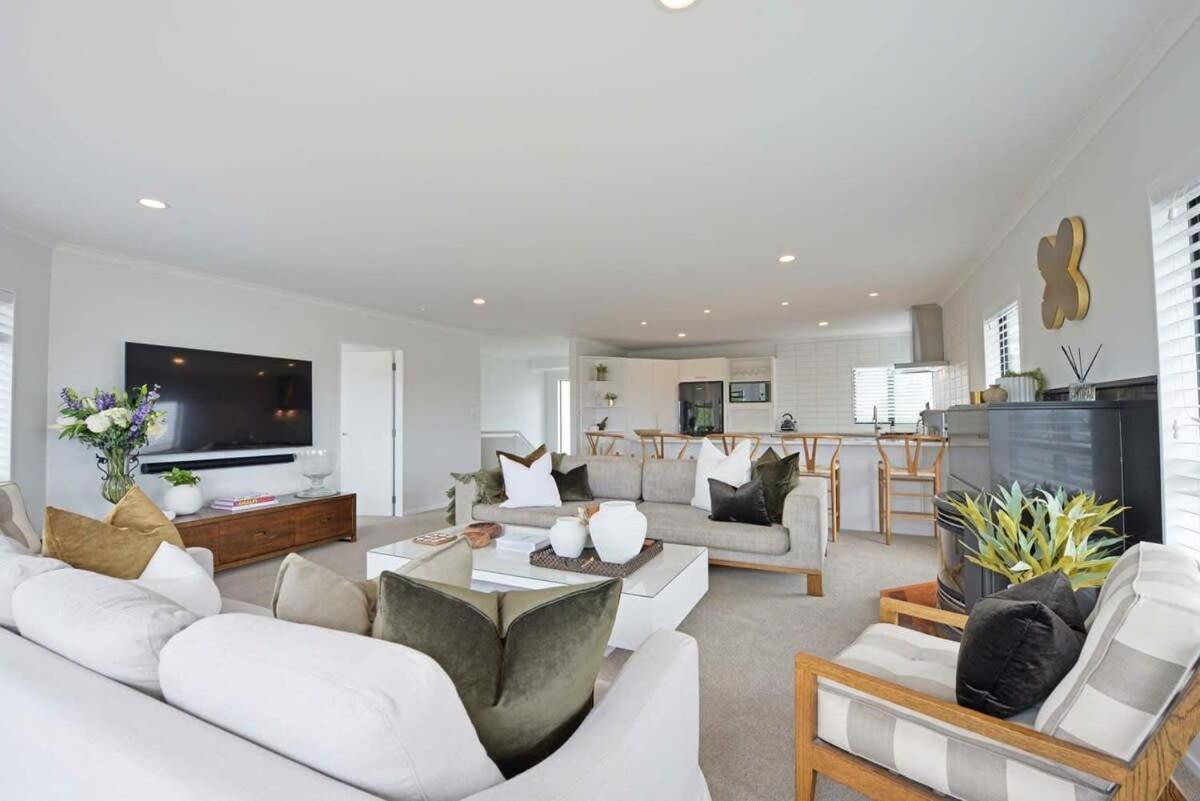 Escape To High End Comforts On Riverton Villa Mount Maunganui Bagian luar foto